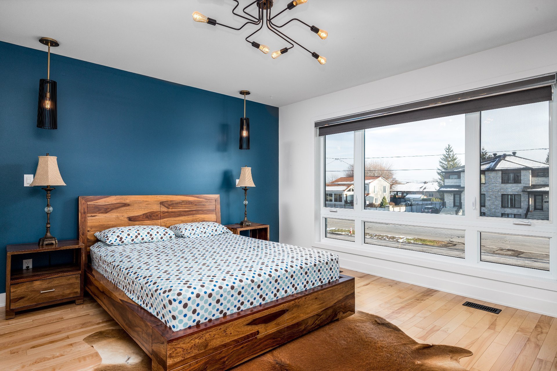 5300 Boul. Westley, Longueuil (Saint-Hubert), Quebec J3Y2T7, 5 Chambres Chambres, 16 Chambres Chambres,3 Salle de bainSalle de bain,Résidentiel,À vendre,Boul. Westley,14143216