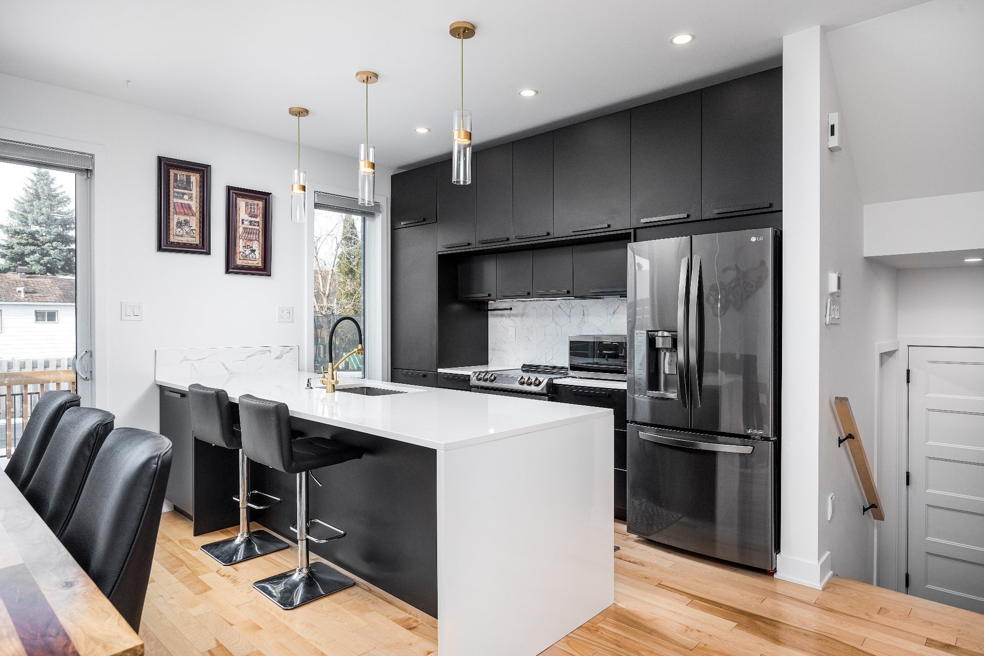 5300 Boul. Westley, Longueuil (Saint-Hubert), Quebec J3Y2T7, 5 Chambres Chambres, 16 Chambres Chambres,3 Salle de bainSalle de bain,Résidentiel,À vendre,Boul. Westley,14143216