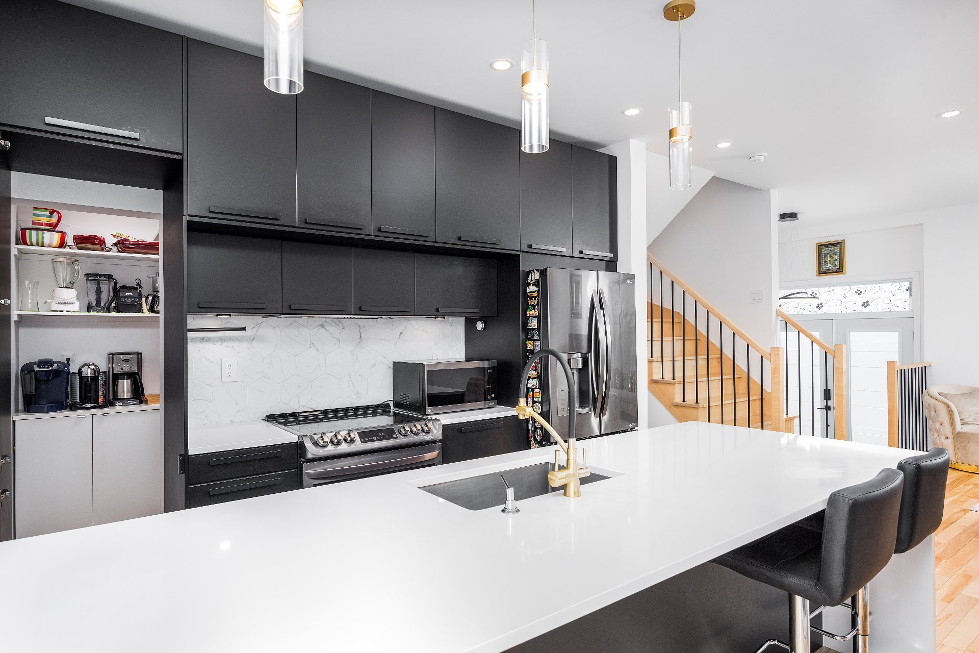 5300 Boul. Westley, Longueuil (Saint-Hubert), Quebec J3Y2T7, 5 Chambres Chambres, 16 Chambres Chambres,3 Salle de bainSalle de bain,Résidentiel,À vendre,Boul. Westley,14143216