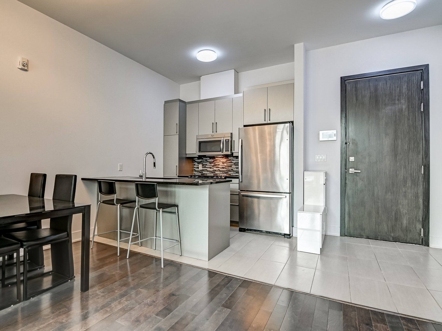 1225 Boul. Robert-Bourassa, Montréal (Ville-Marie), Quebec H3B9A9, 2 Chambres Chambres, 6 Chambres Chambres,1 Salle de bainsSalle de bain,Résidentiel,À vendre,Boul. Robert-Bourassa,26239667