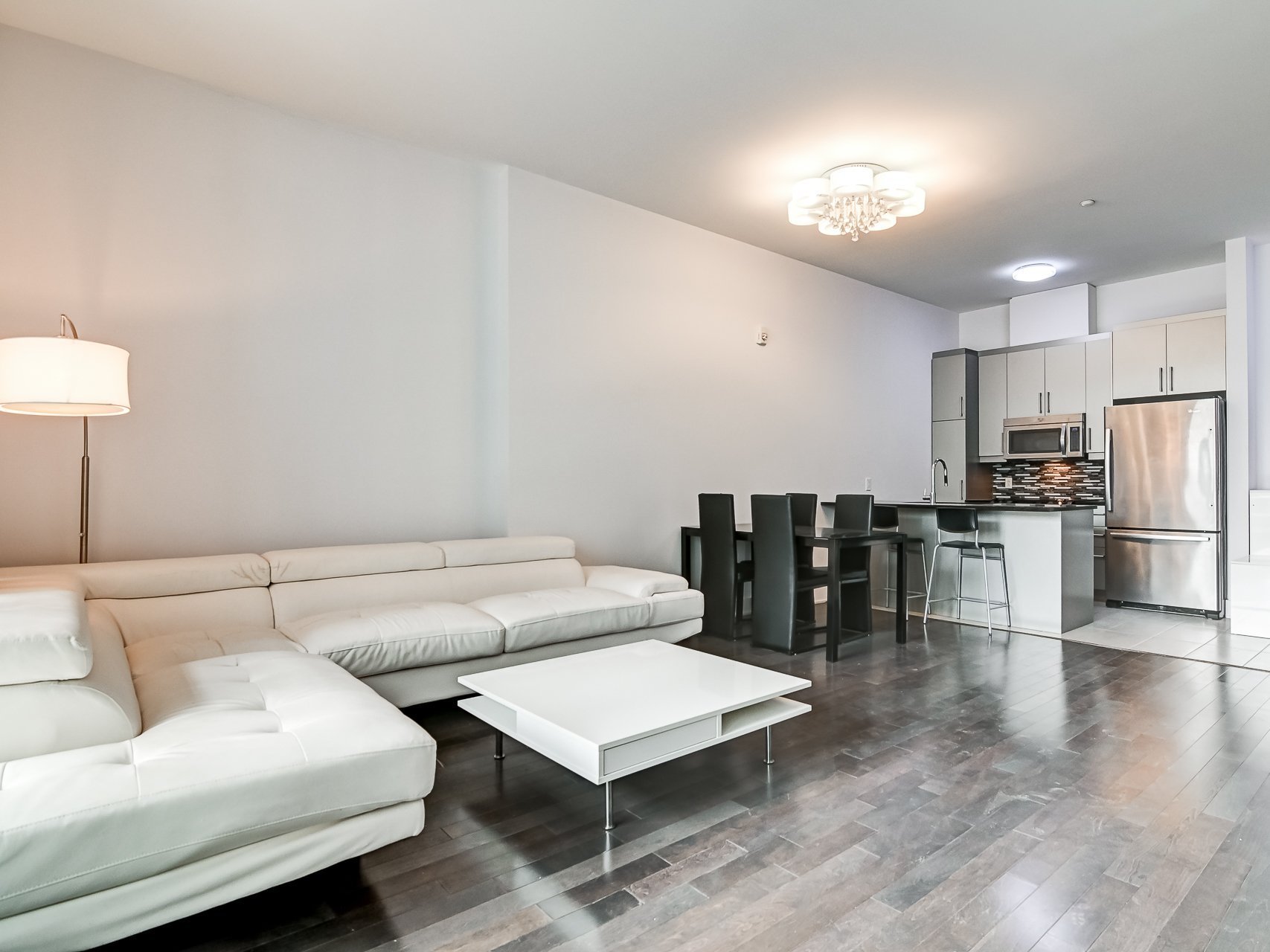 1225 Boul. Robert-Bourassa, Montréal (Ville-Marie), Quebec H3B9A9, 2 Chambres Chambres, 6 Chambres Chambres,1 Salle de bainsSalle de bain,Résidentiel,À vendre,Boul. Robert-Bourassa,26239667