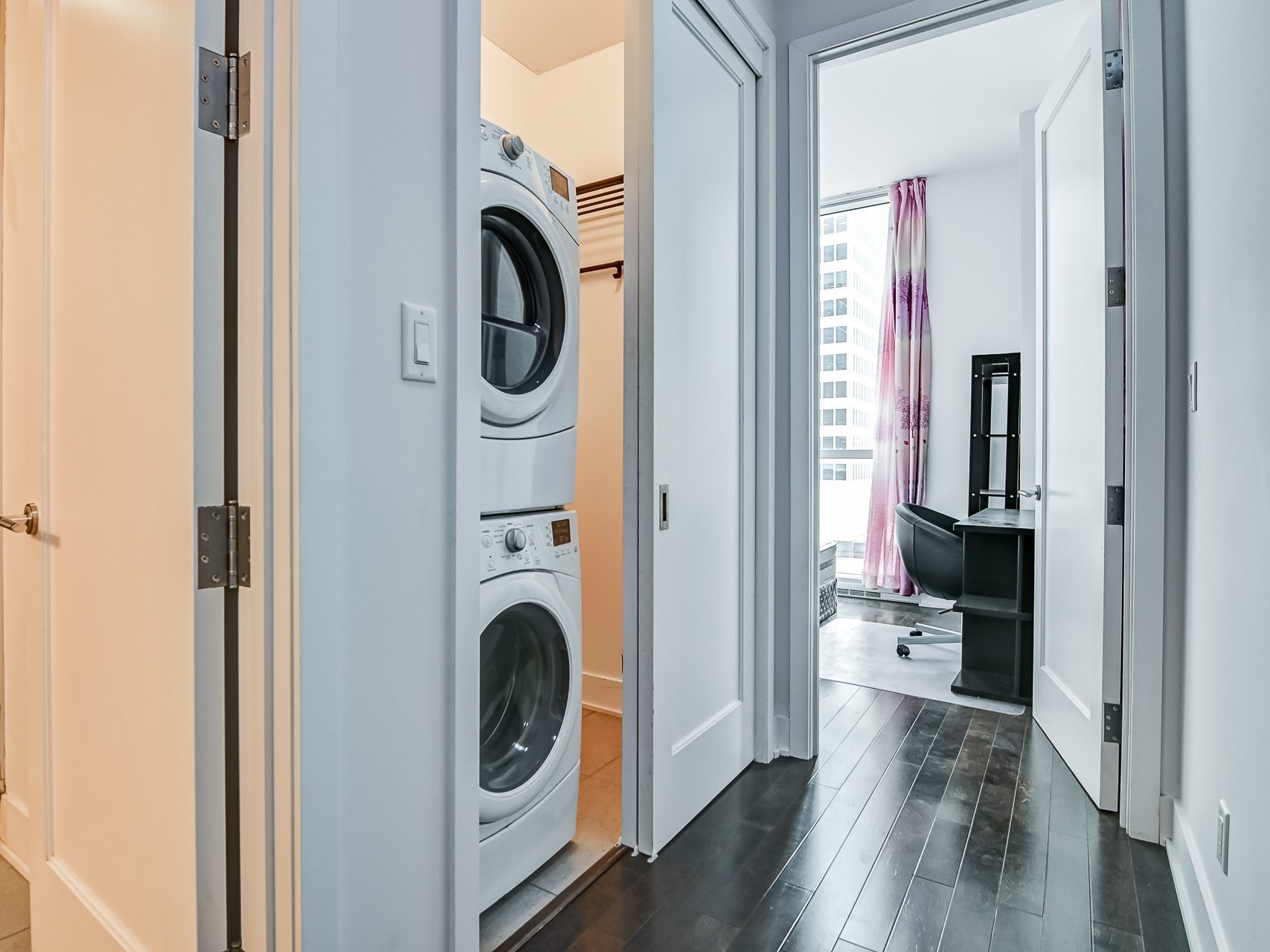 1225 Boul. Robert-Bourassa, Montréal (Ville-Marie), Quebec H3B9A9, 2 Chambres Chambres, 6 Chambres Chambres,1 Salle de bainsSalle de bain,Résidentiel,À vendre,Boul. Robert-Bourassa,26239667