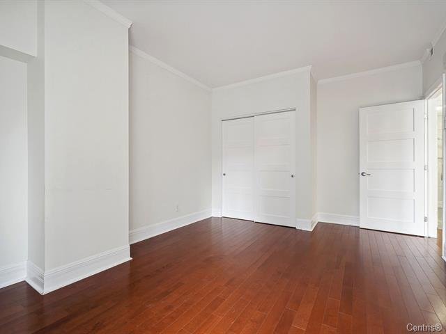 2865 Av. du Cosmodôme, Laval (Chomedey), Quebec H7T0G6, 2 Bedrooms Bedrooms, 7 Rooms Rooms,2 BathroomsBathrooms,Residential,For Sale,Av. du Cosmodôme,25239600