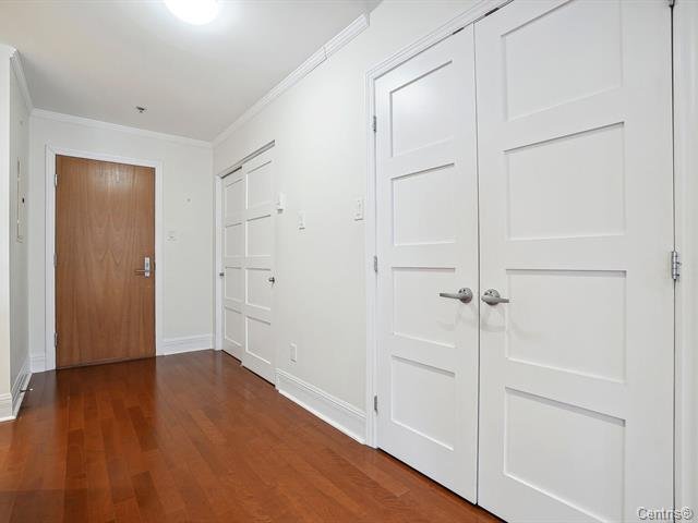 2865 Av. du Cosmodôme, Laval (Chomedey), Quebec H7T0G6, 2 Bedrooms Bedrooms, 7 Rooms Rooms,2 BathroomsBathrooms,Residential,For Sale,Av. du Cosmodôme,25239600