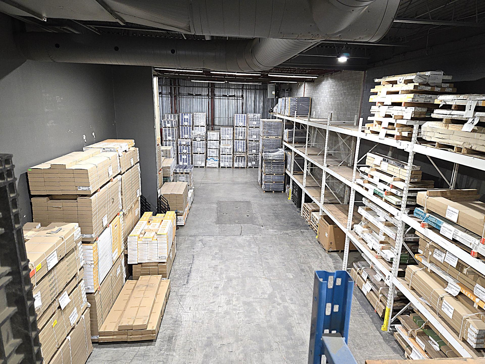 1645 Desserte Nord Laval (A-440) O., Laval (Chomedey), Quebec H7L3W3, ,Industriel,For Rent,Desserte Nord Laval (A-440) O.,20710019