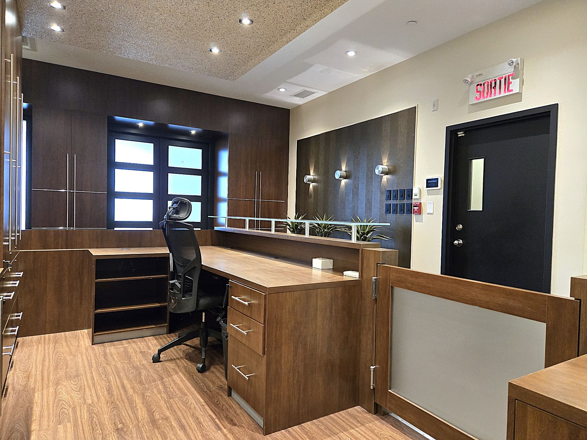 4629 Rue Louis-B.-Mayer, Laval (Chomedey), Quebec H7P6G5, ,Industriel,For Rent,Rue Louis-B.-Mayer,25693750