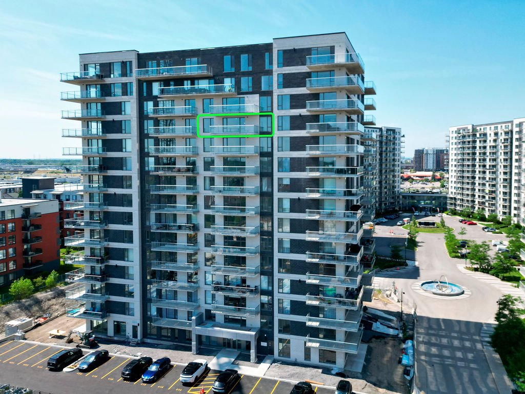 3671 Av. Jean-Béraud, Laval (Chomedey), Quebec H7T0S3, 2 Chambres Chambres, 10 Chambres Chambres,2 Salle de bainSalle de bain,Résidentiel,À vendre,Av. Jean-Béraud,26322888