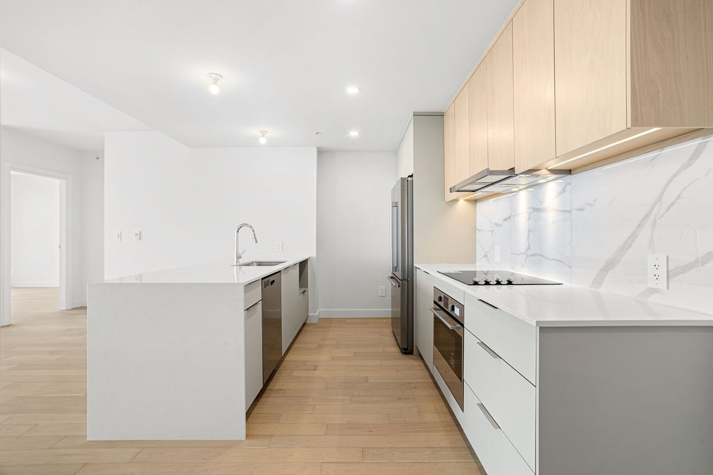 3671 Av. Jean-Béraud, Laval (Chomedey), Quebec H7T0S3, 2 Chambres Chambres, 10 Chambres Chambres,2 Salle de bainSalle de bain,Résidentiel,À vendre,Av. Jean-Béraud,26322888