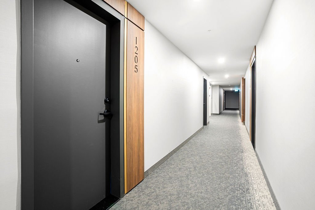 3671 Av. Jean-Béraud, Laval (Chomedey), Quebec H7T0S3, 2 Chambres Chambres, 10 Chambres Chambres,2 Salle de bainSalle de bain,Résidentiel,À vendre,Av. Jean-Béraud,26322888