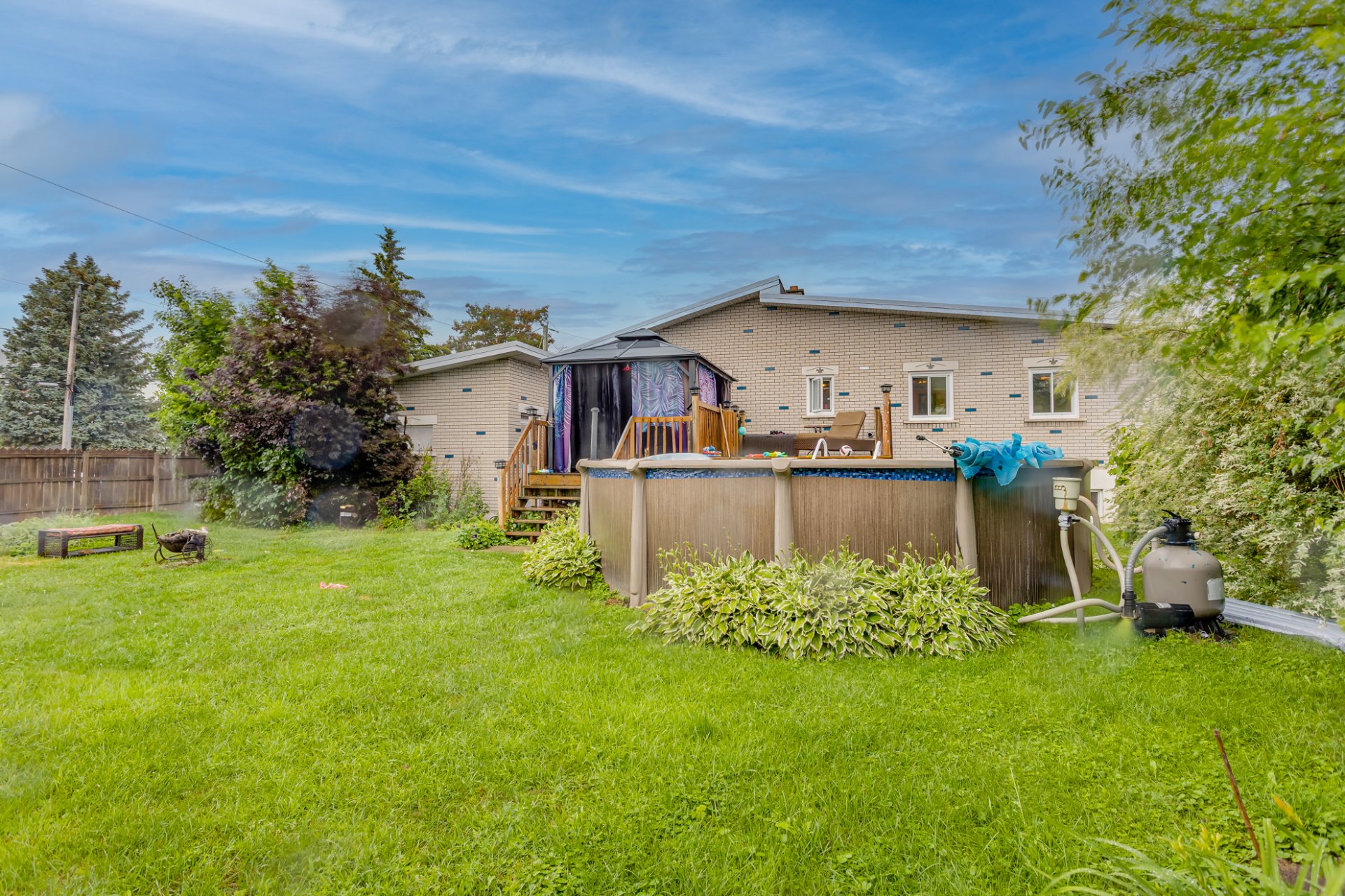 206 1re Avenue, Sainte-Anne-des-Plaines, Quebec J5N0A7, 4 Bedrooms Bedrooms, 10 Rooms Rooms,2 BathroomsBathrooms,Residential,For Sale,1re Avenue,21392332