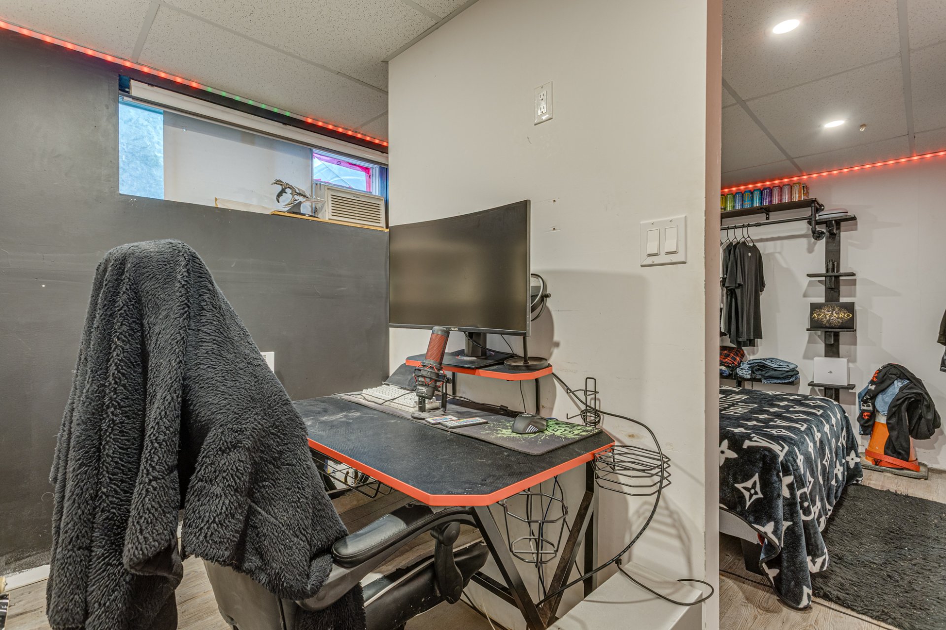 206 1re Avenue, Sainte-Anne-des-Plaines, Quebec J5N0A7, 4 Bedrooms Bedrooms, 10 Rooms Rooms,2 BathroomsBathrooms,Residential,For Sale,1re Avenue,21392332