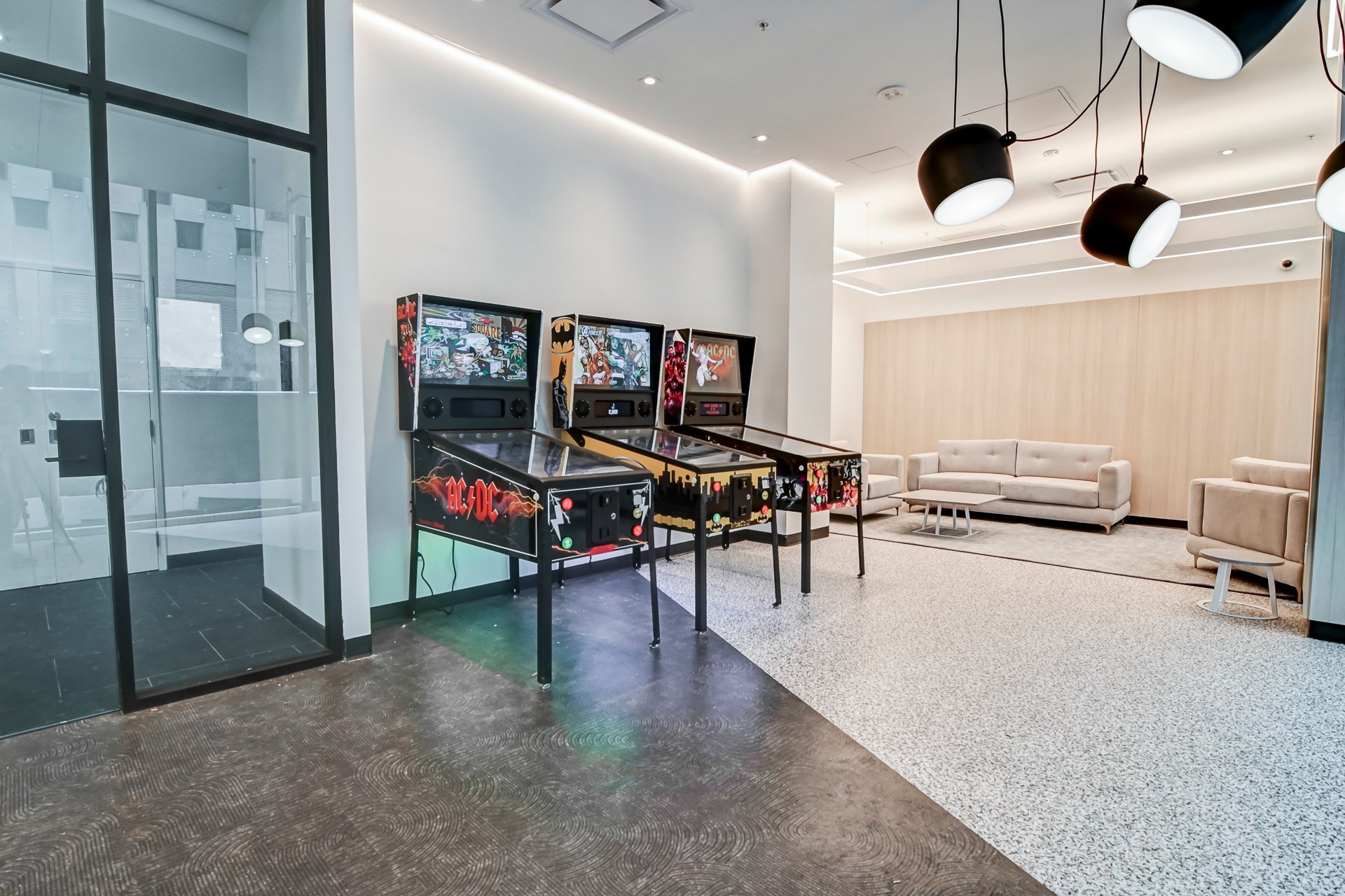 1210 Rue Jeanne-Mance, Montréal (Ville-Marie), Quebec H2X1M1, 1 Bedroom Bedrooms, 4 Rooms Rooms,1 BathroomBathrooms,Residential,For Rent,Rue Jeanne-Mance,11509133