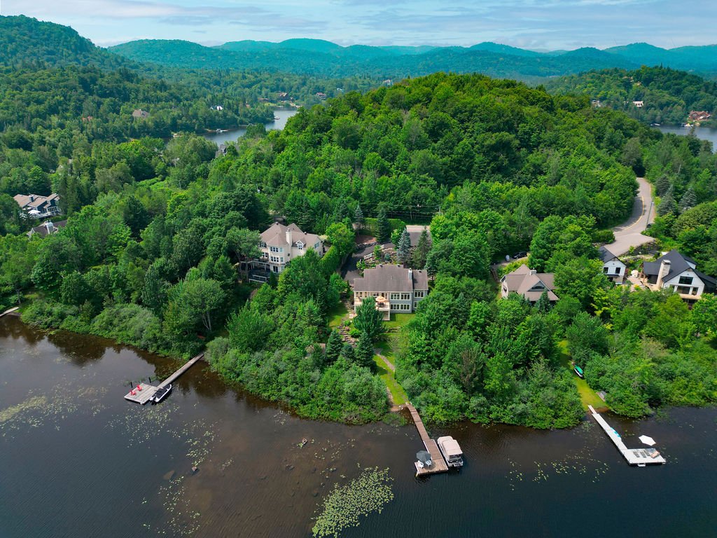 1056 Ch. Morgan, Saint-Adolphe-d'Howard, Quebec J0T2B2, 3 Bedrooms Bedrooms, 18 Rooms Rooms,2 BathroomsBathrooms,Residential,For Sale,Ch. Morgan,13125301