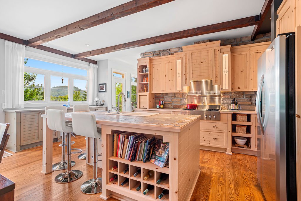 1056 Ch. Morgan, Saint-Adolphe-d'Howard, Quebec J0T2B2, 3 Bedrooms Bedrooms, 18 Rooms Rooms,2 BathroomsBathrooms,Residential,For Sale,Ch. Morgan,13125301