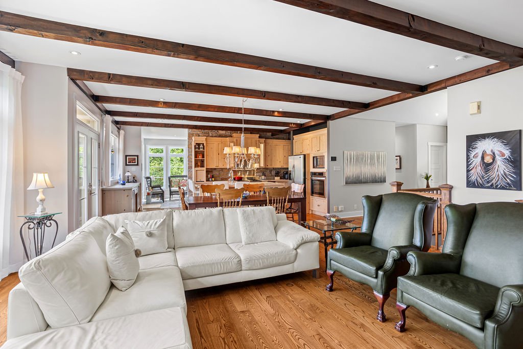 1056 Ch. Morgan, Saint-Adolphe-d'Howard, Quebec J0T2B2, 3 Bedrooms Bedrooms, 18 Rooms Rooms,2 BathroomsBathrooms,Residential,For Sale,Ch. Morgan,13125301