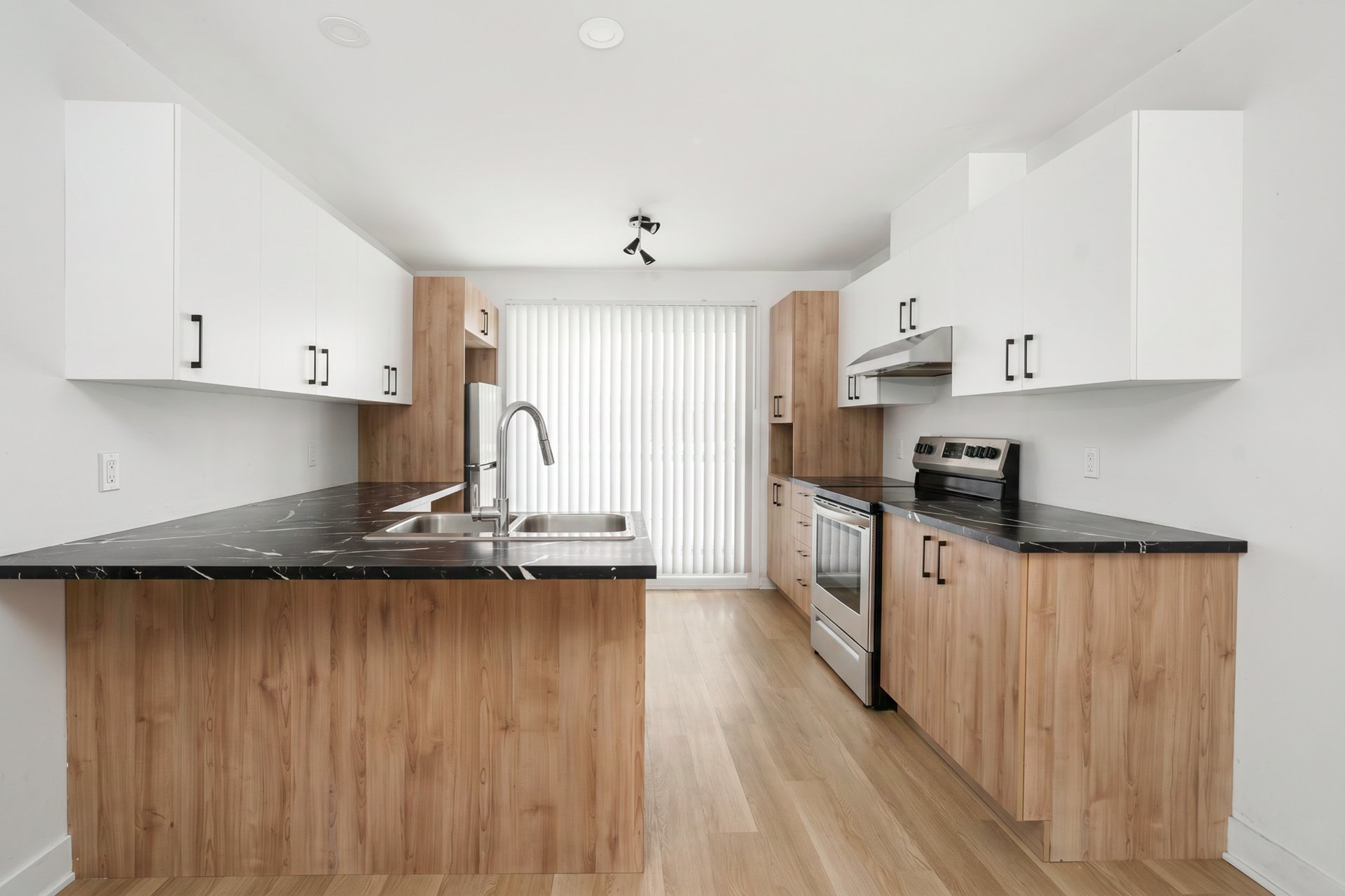 Apartment
                                                            
                                                            for rent Longueuil (Le Vieux-Longueuil)
