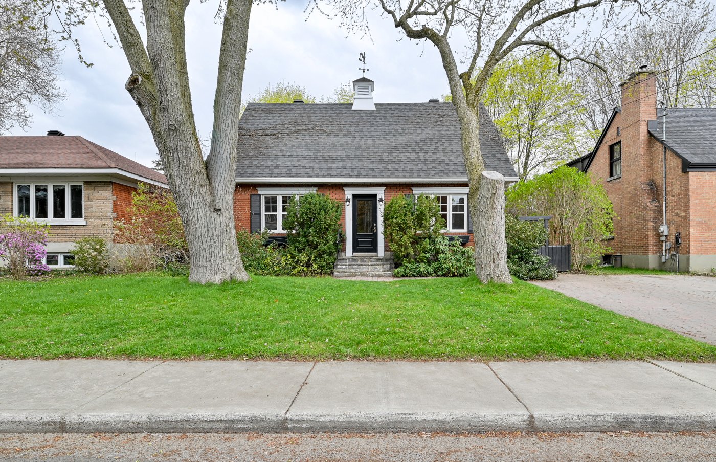 Two or more storey
                                                            
                                                            for rent Saint-Lambert