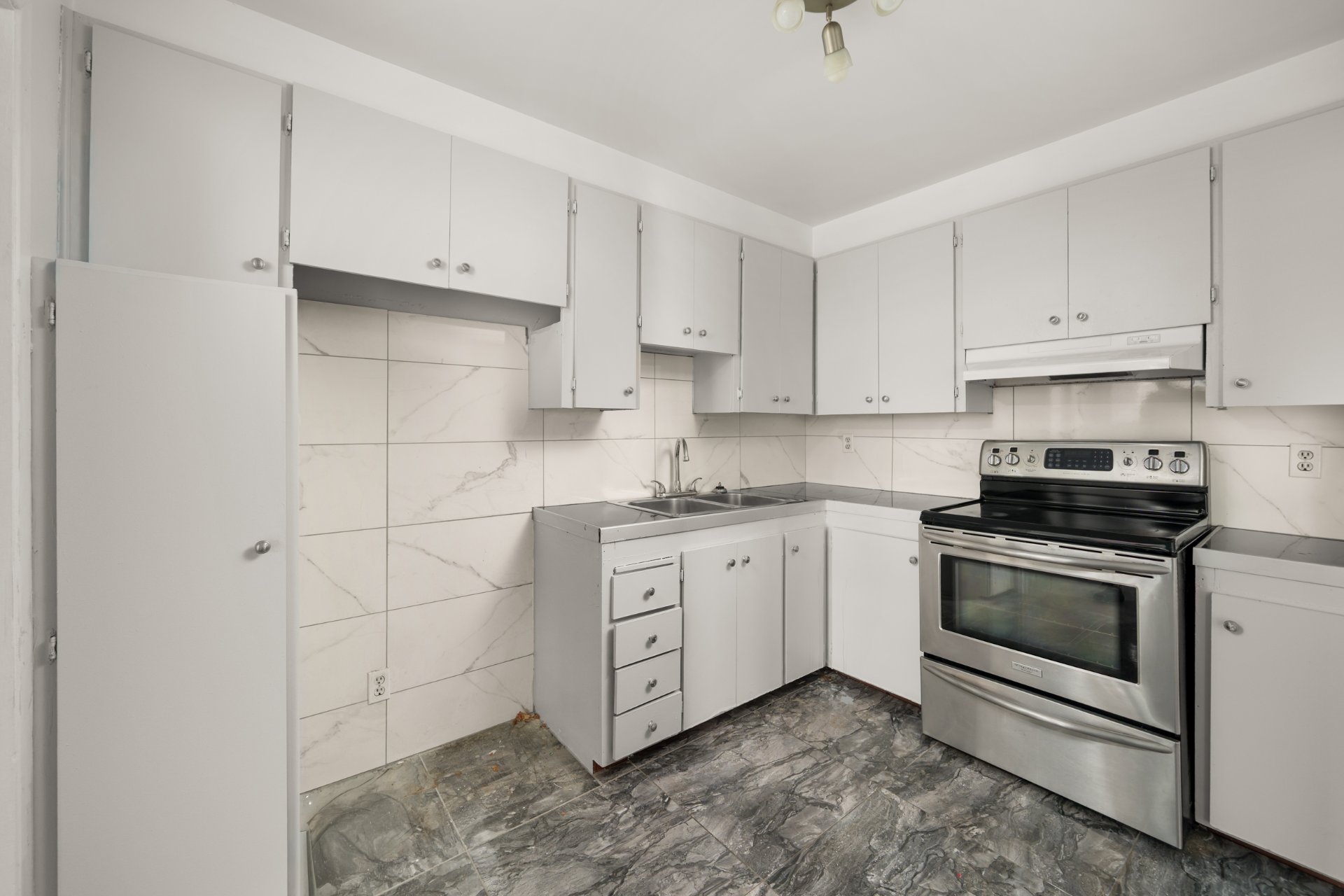 Appartement
                                                            
                                                            à louer Côte-Saint-Luc