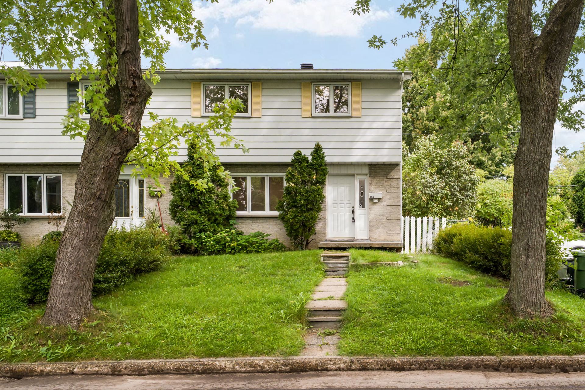 Maison à étages
                                    à vendre  Montréal (Rivière-des-Prairies/Pointe-aux-Trembles)