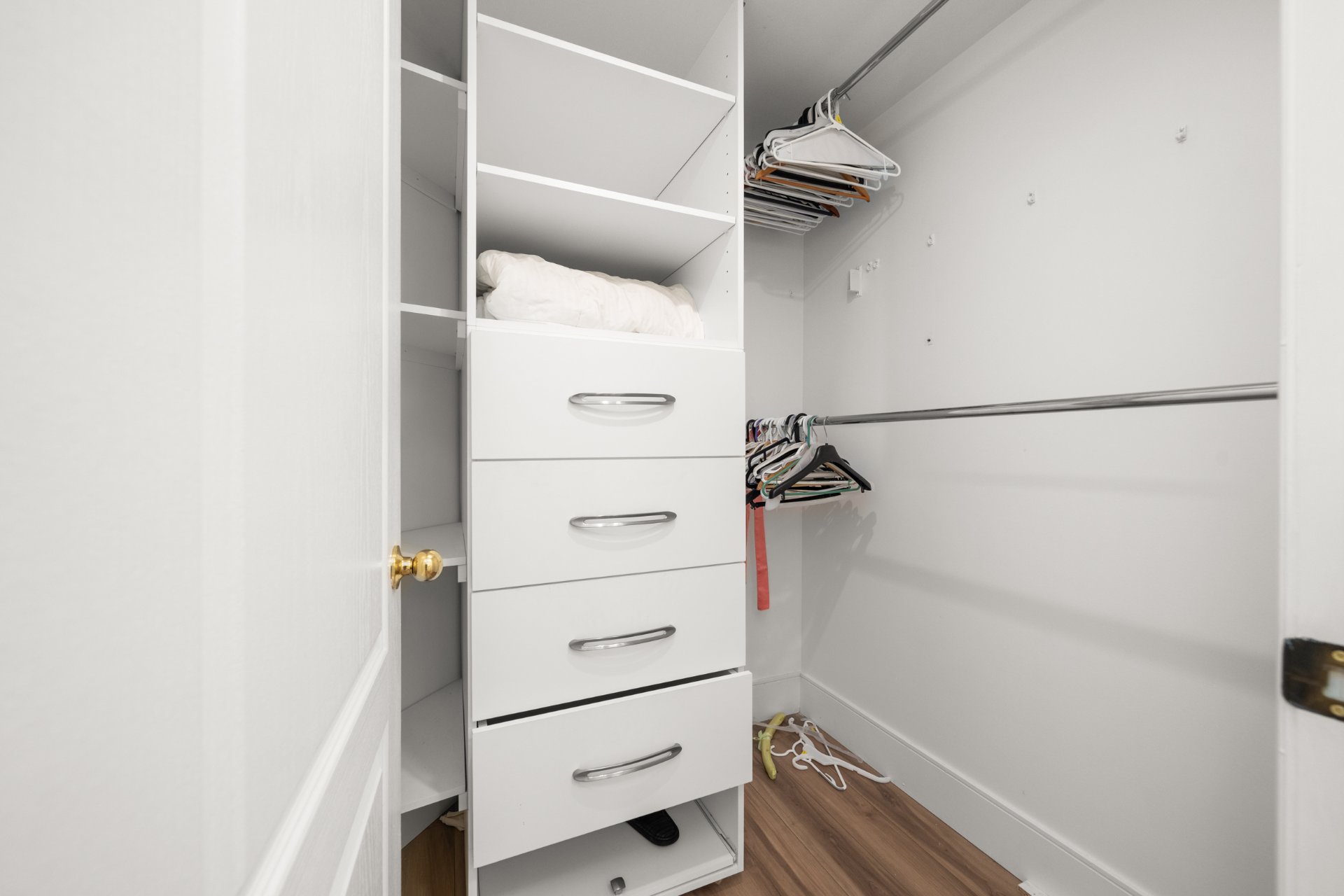 Walk-in closet