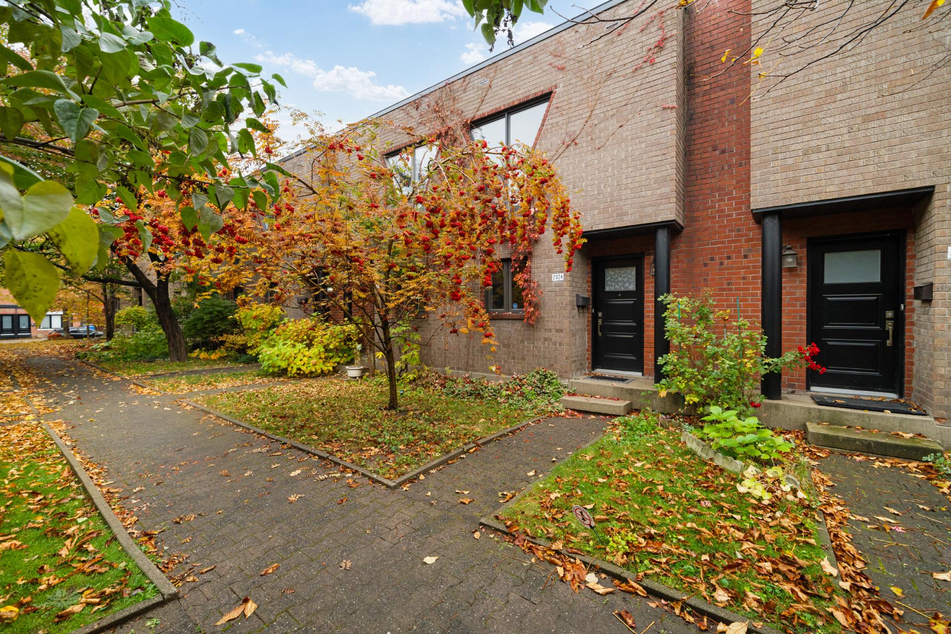 Maison à étages
                                    à vendre  Montréal (Le Sud-Ouest)