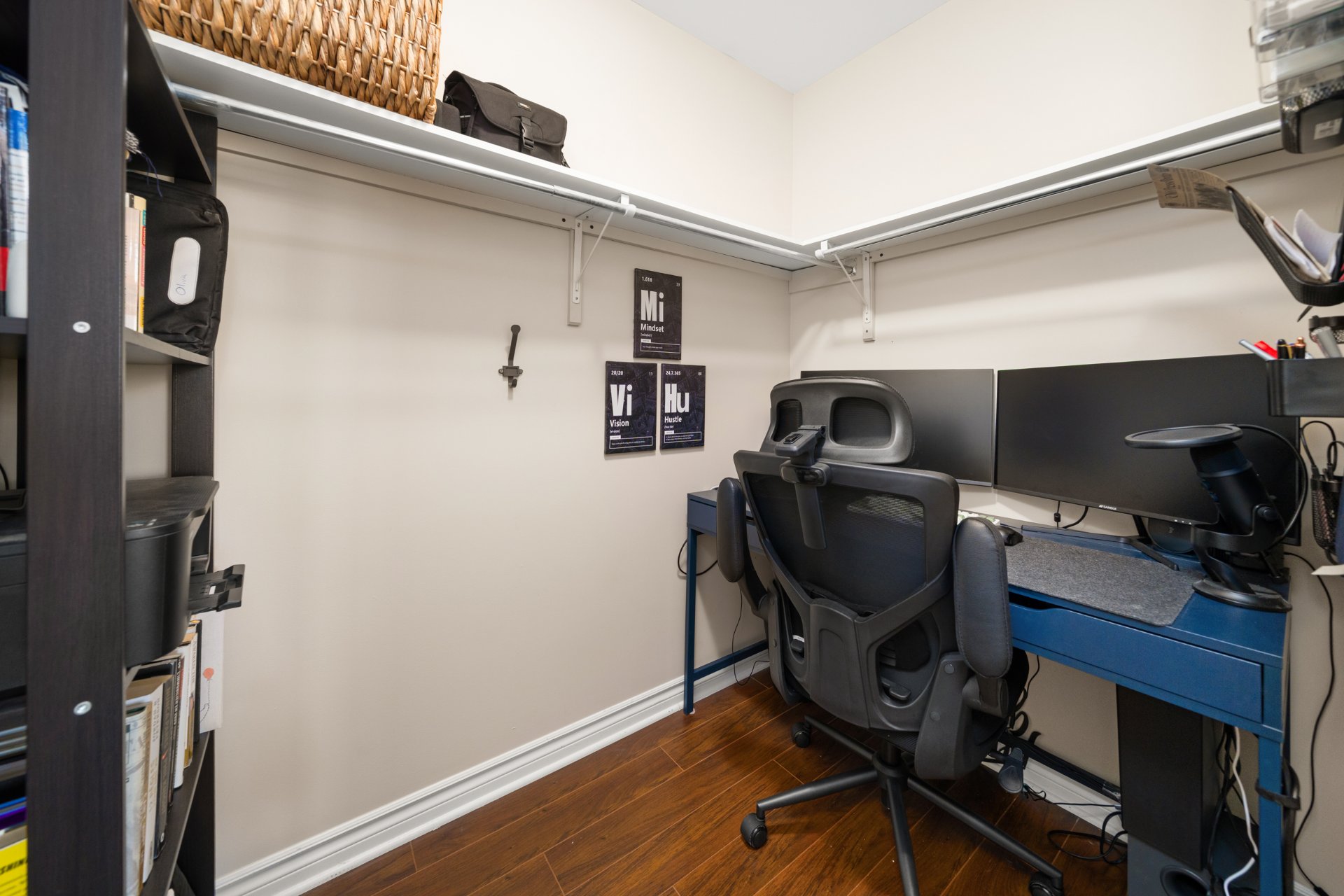 Walk-in closet