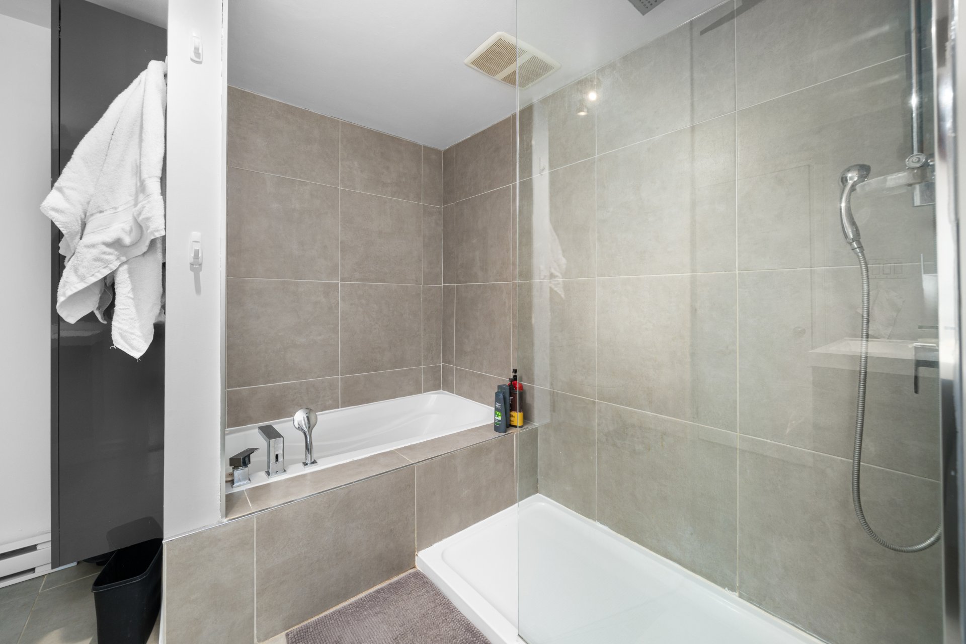 Ensuite bathroom