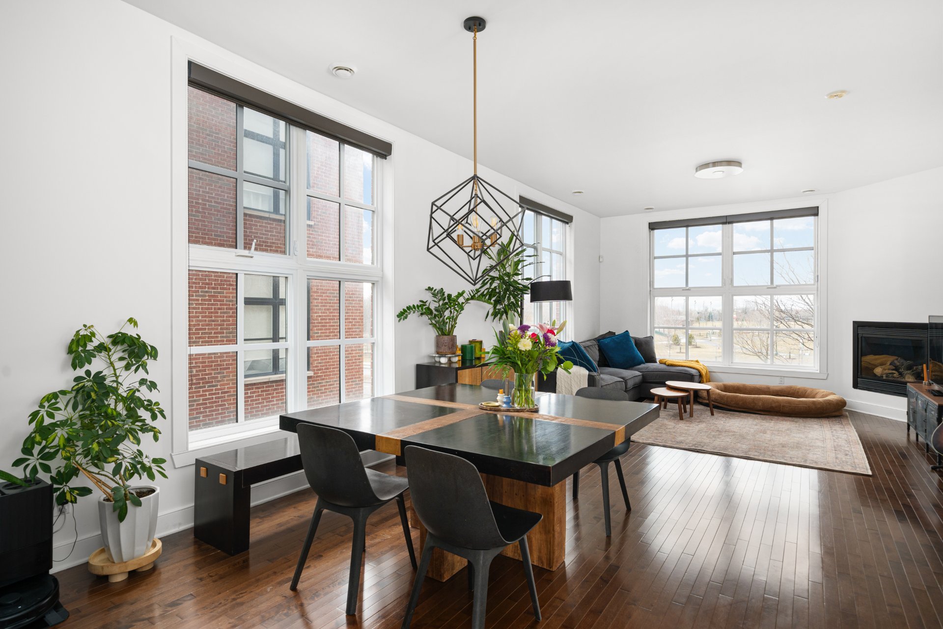 Apartment
                                                             for sale Montréal (Saint-Laurent)