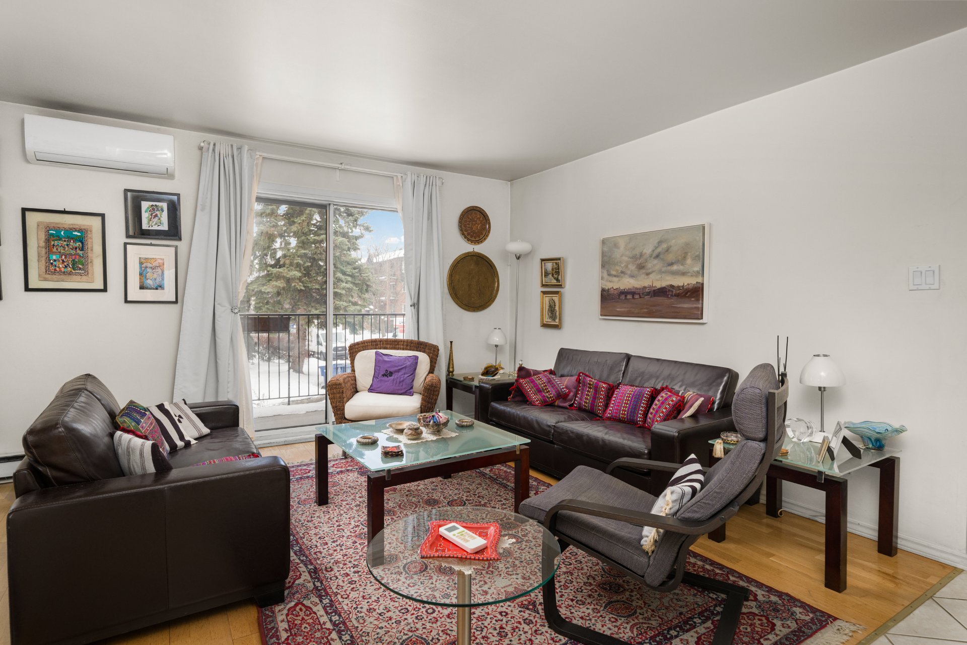 Apartment
                                                             for sale Laval (Chomedey)