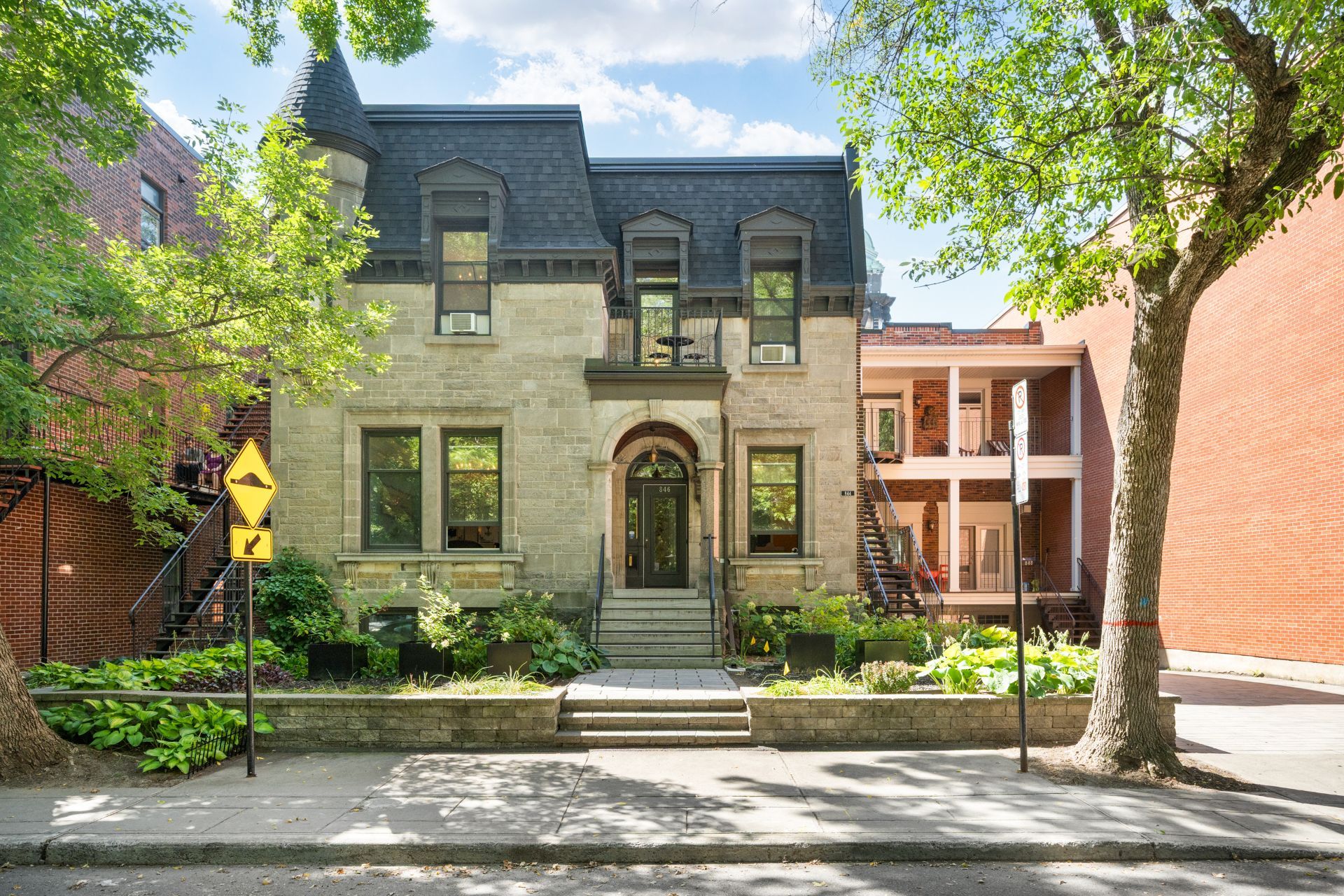 Apartment
                                                             for sale Montréal (Le Sud-Ouest)