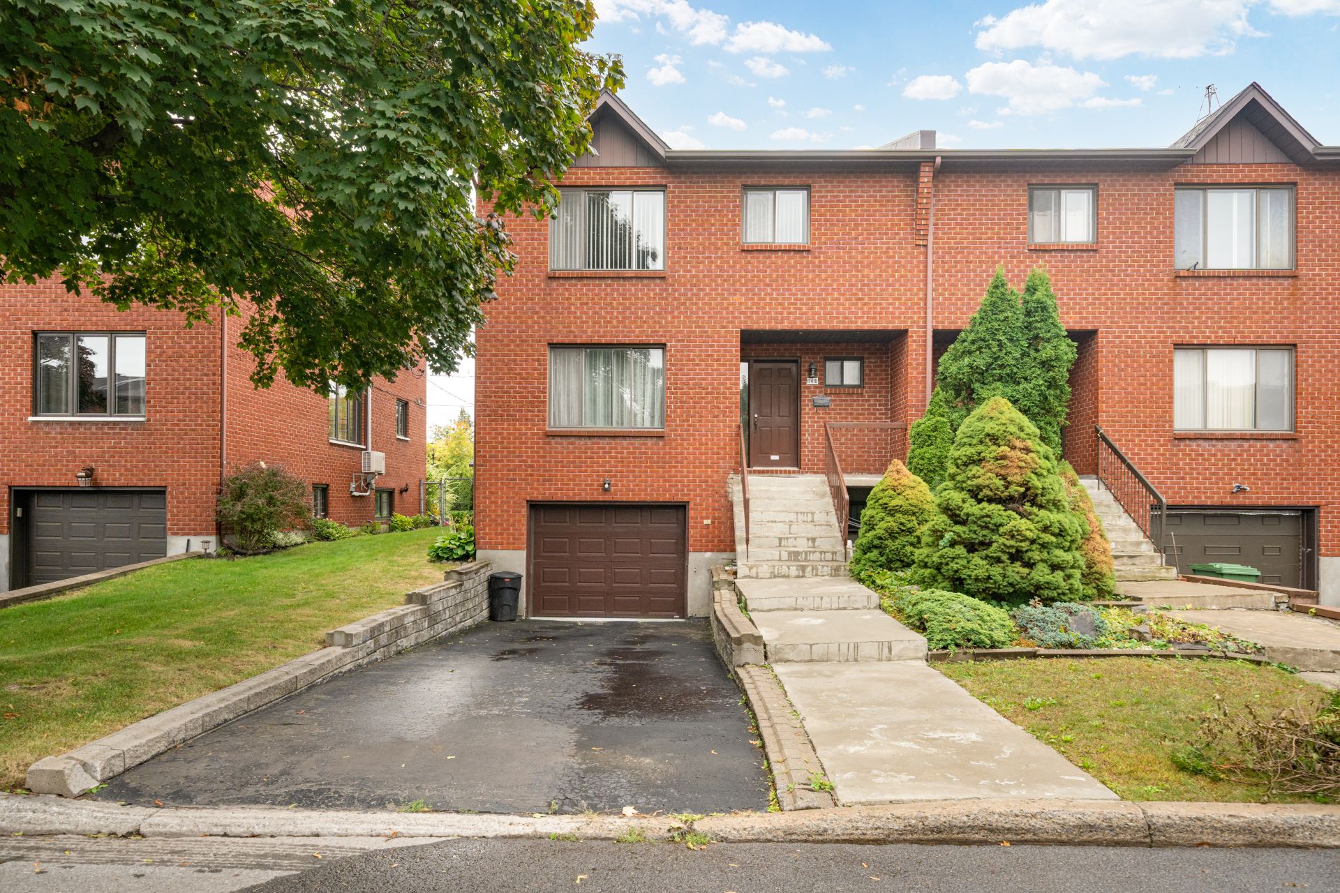 Maison à étages
                                                            à vendre  Montréal (Ahuntsic-Cartierville)