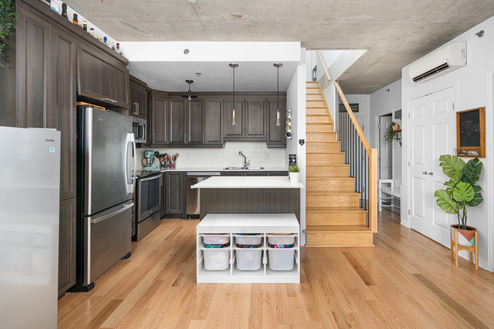 Appartement
                                                            à vendre  Montréal (Côte-des-Neiges/Notre-Dame-de-Grâce)