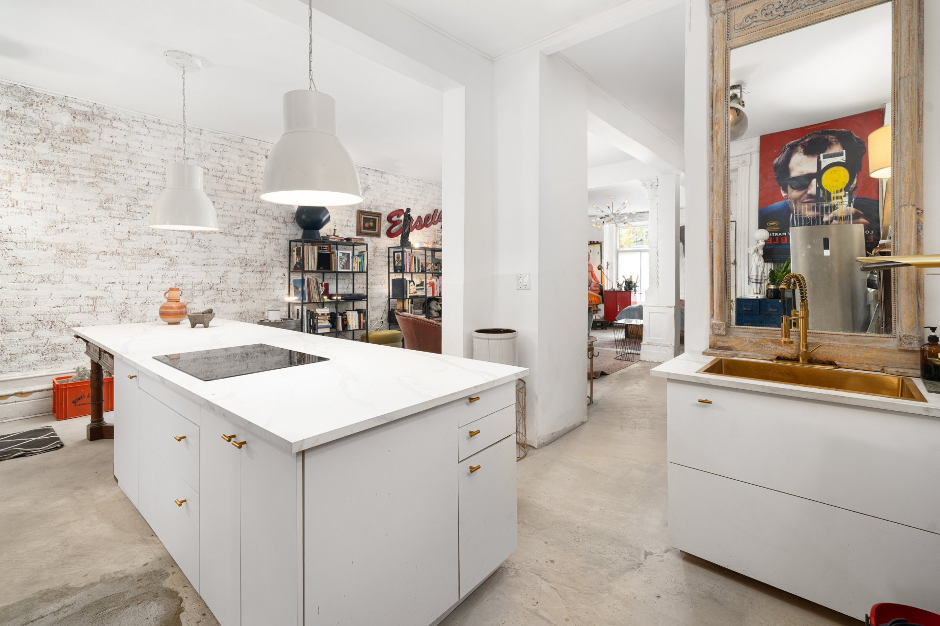 Triplex
                                                             for sale Montréal (Le Plateau-Mont-Royal)